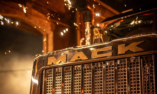 Mack Trident and Super-Liner facelift